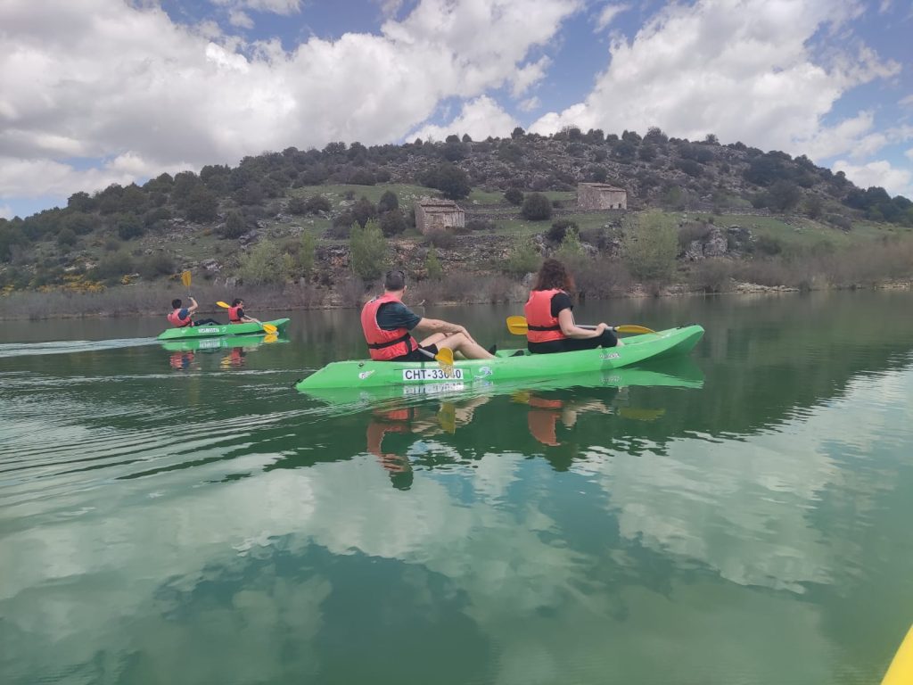 KAYAK - Centro Ecoturismo Barbatona, Kayak en el Atance