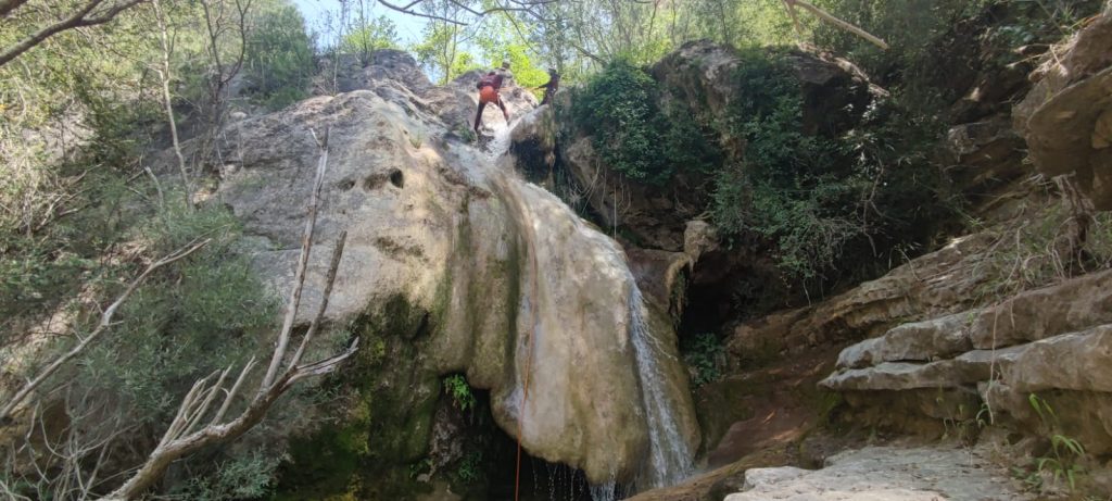 barranquismo-centro-ecoturismo-albergue-barbatona-9