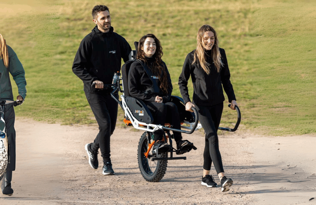 Silla Joëlette senderismo con movilidad reducida