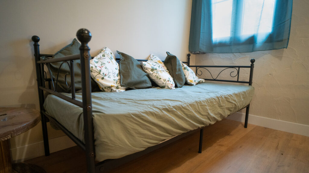 Departamento Los Tejares sofá cama